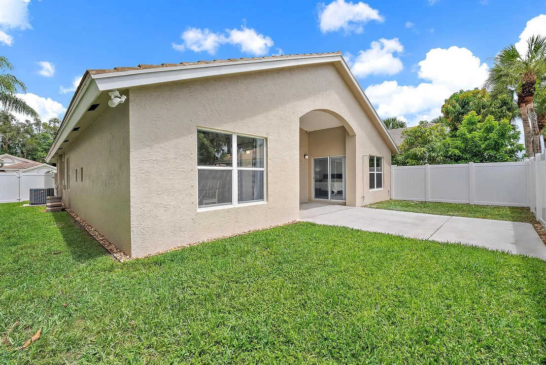 Photo of 4078 Manor Forest Trail