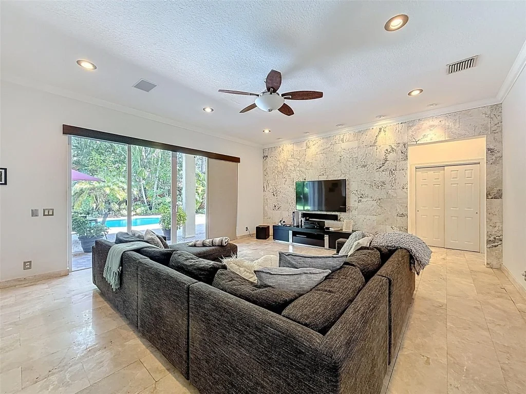 Photo of 1673 VICTORIA POINTE Circle