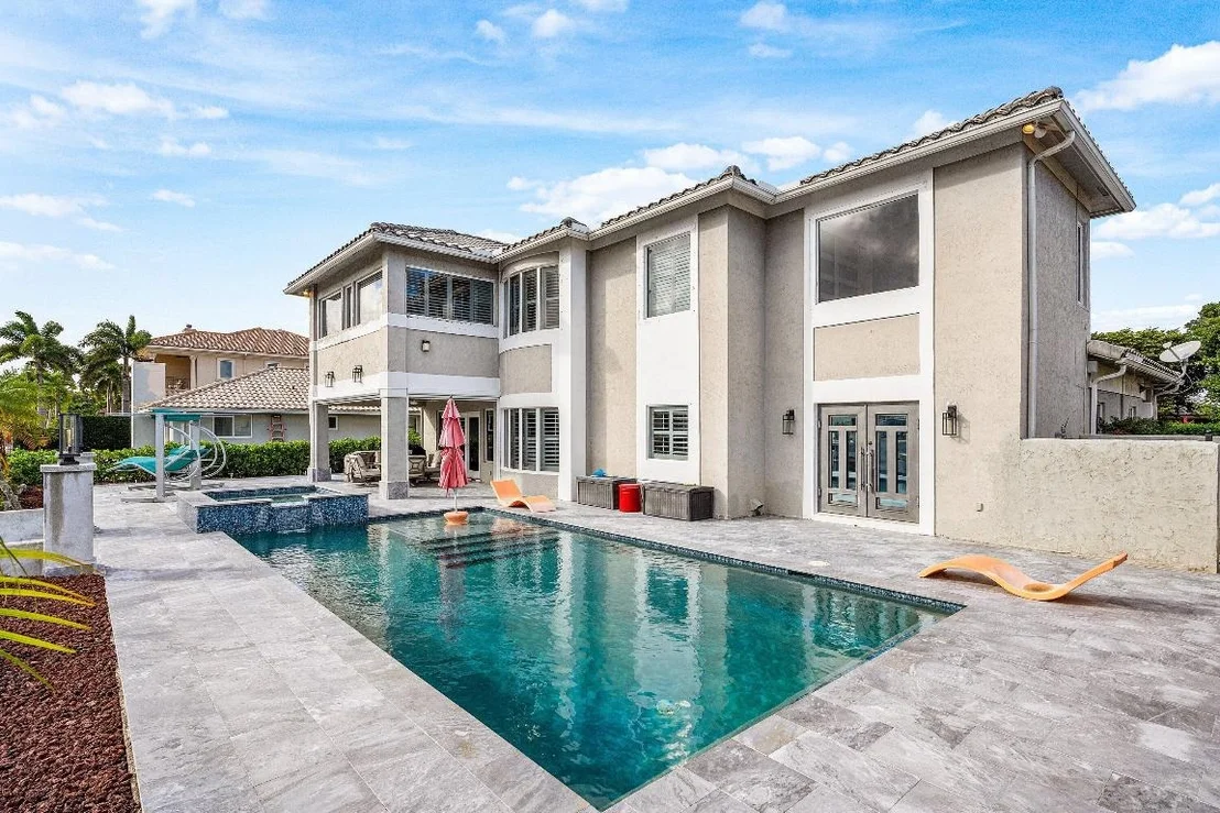 Photo of 678 Carriage Hill Lane