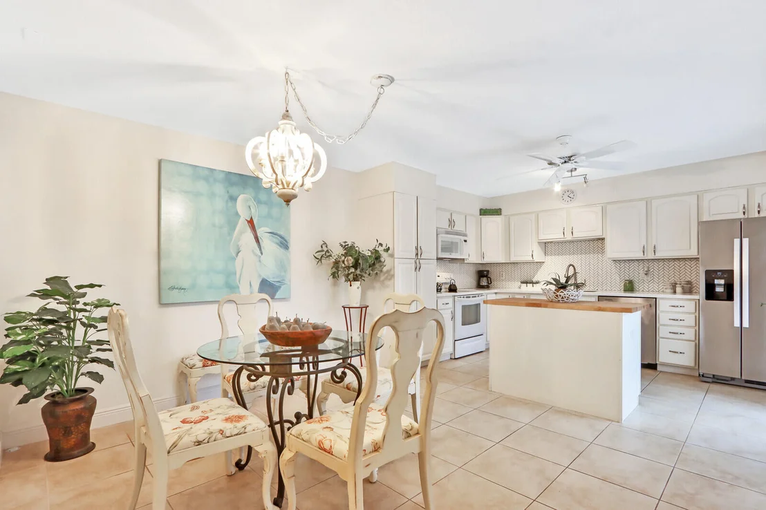 Photo of Unit 18D at 1420 Ocean Way