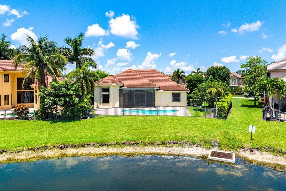 Photo of 3592 Collonade Drive