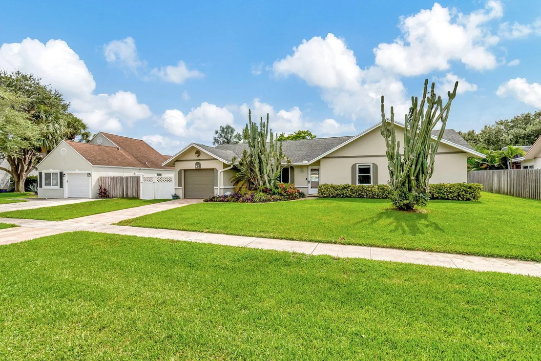 Photo of 50 Cedar Circle