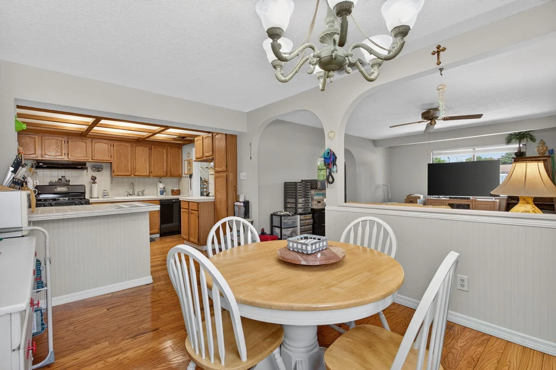 Photo of 2750 NE 9TH Terrace