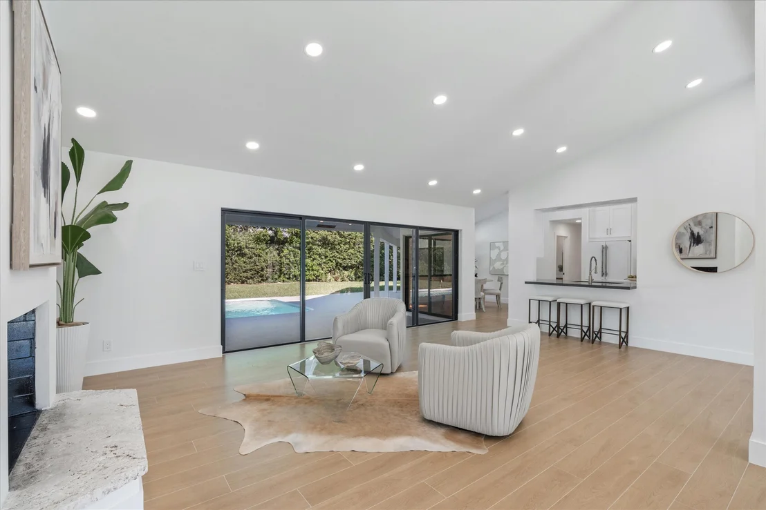 Photo of 4543 Gleneagles Drive