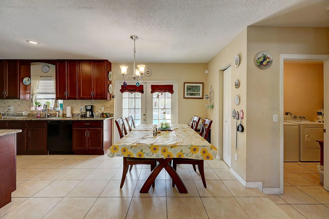Photo of 5906 Cassia Drive