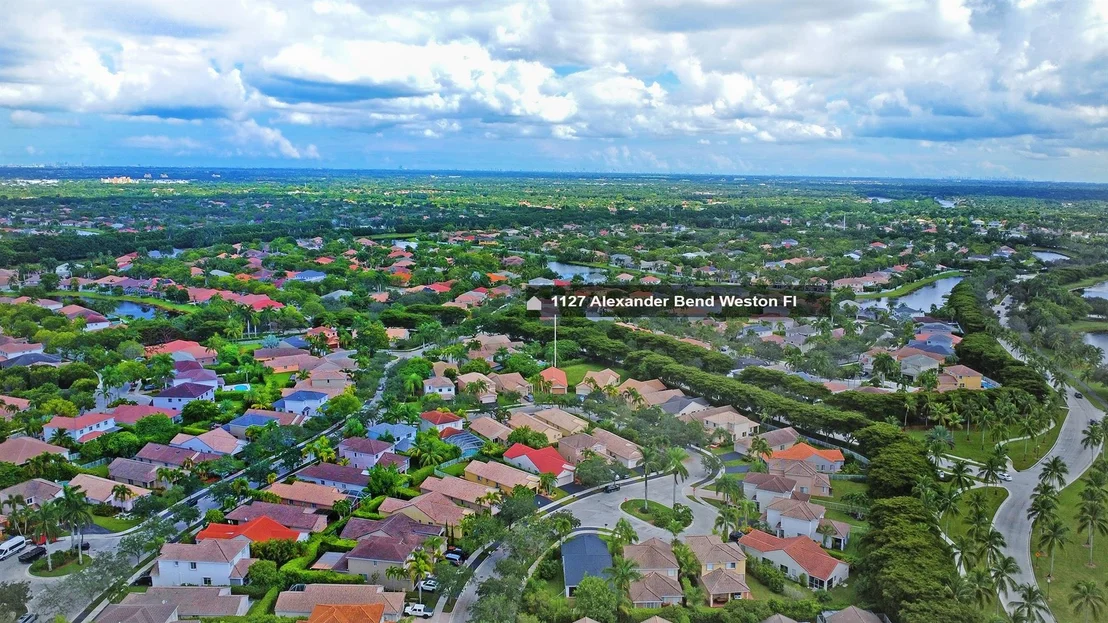 Photo of 1127 Alexander Bend