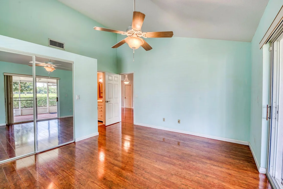 Photo of 310 Moccasin Trail W