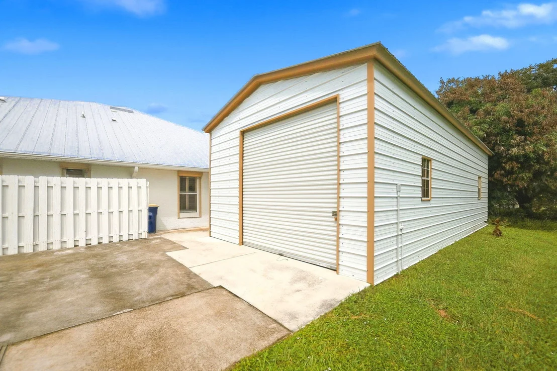 Photo of 1002 Ibis Avenue