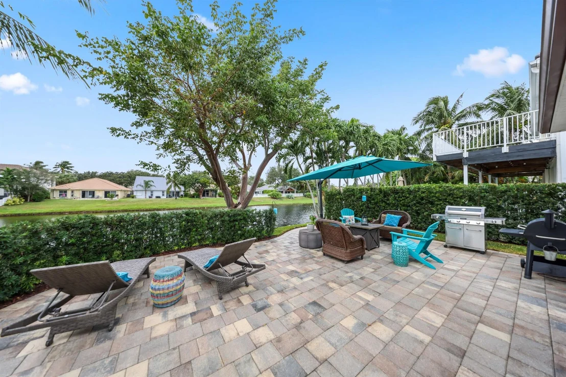 Photo of 560 Anchor Point