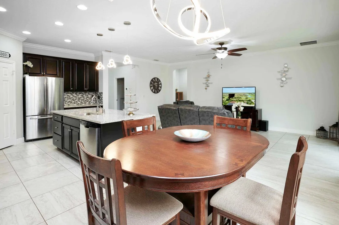 Photo of 1785 Willows Square
