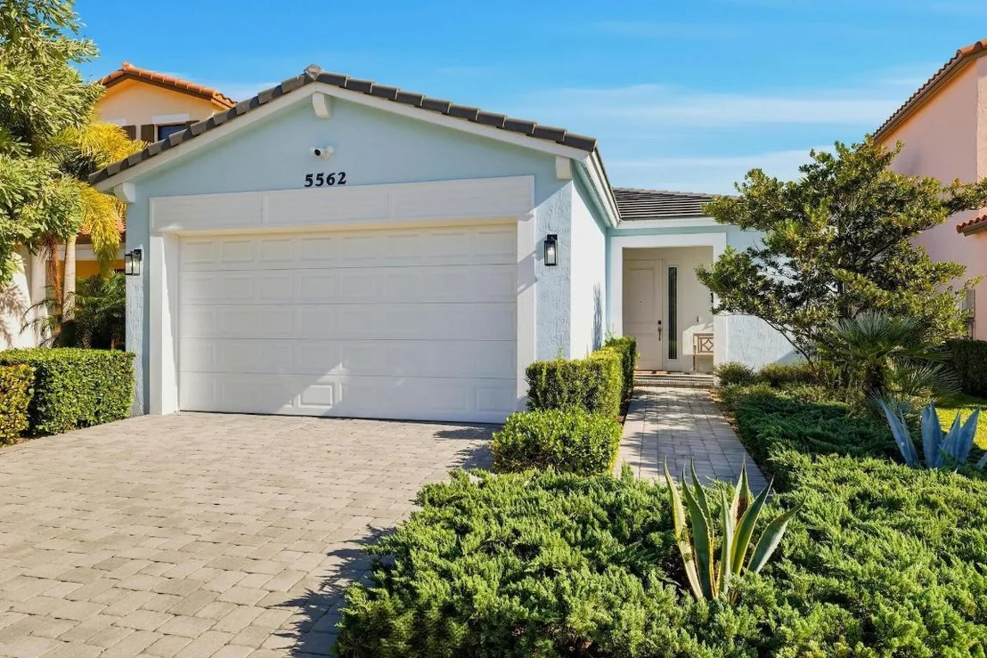 Photo of 5562 Starfish Road