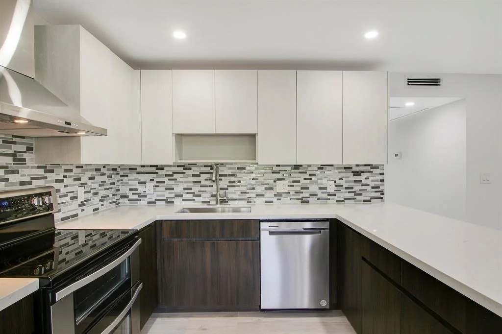 Photo of Unit K1 at 1905 Bermuda Circle