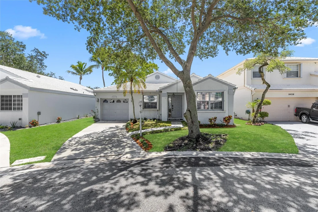 Photo of 9424 NW 8 Creek