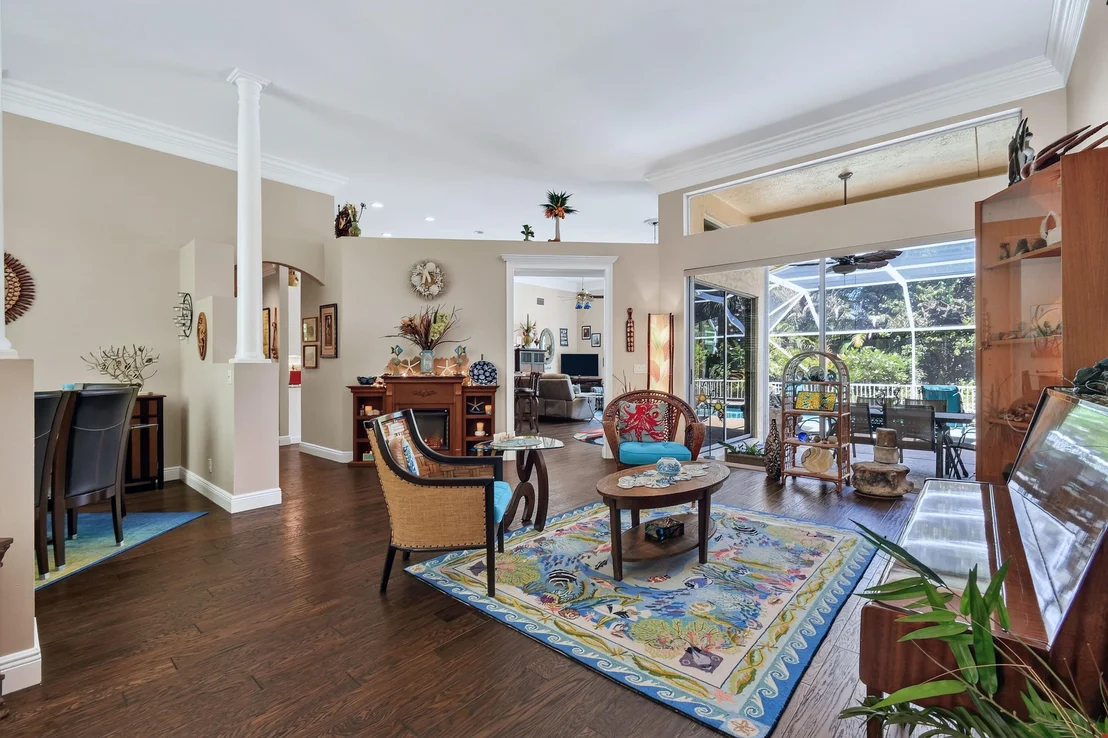 Photo of 153 N River Drive E