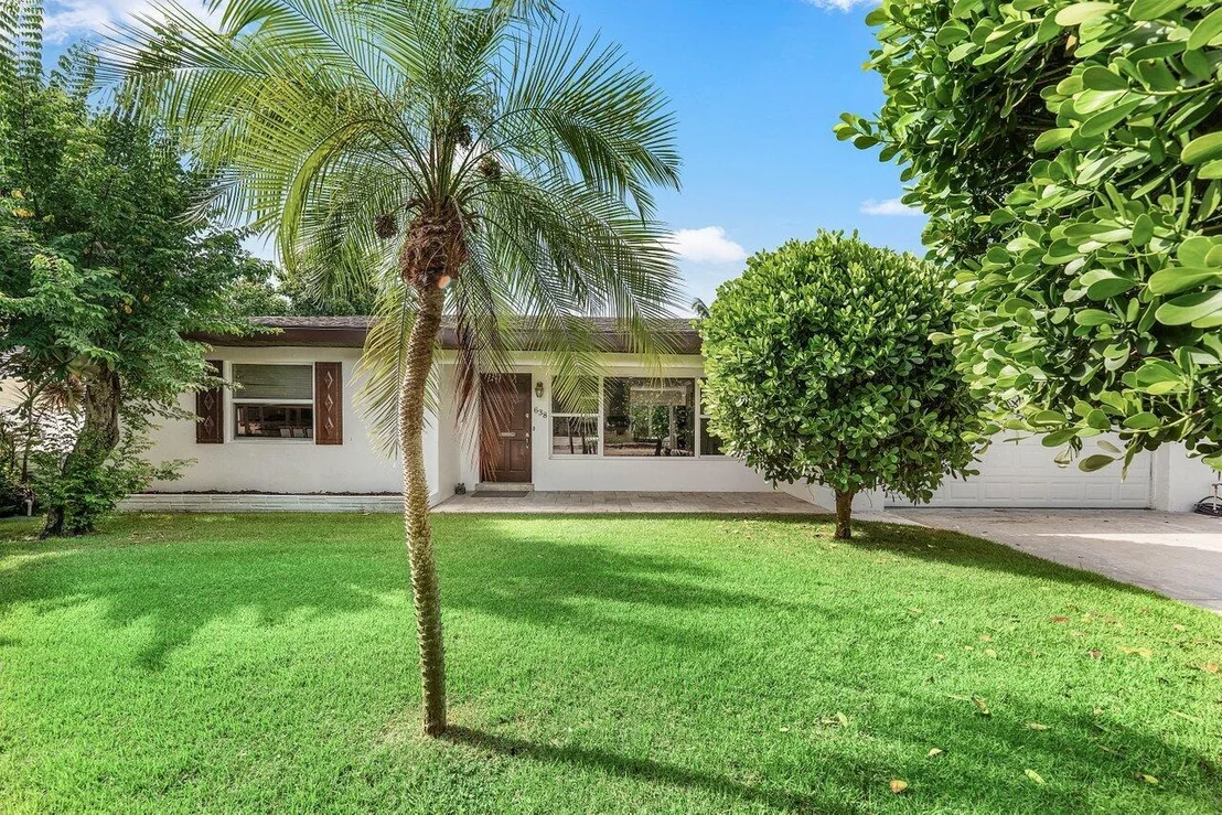 Photo of 638 Shore Drive