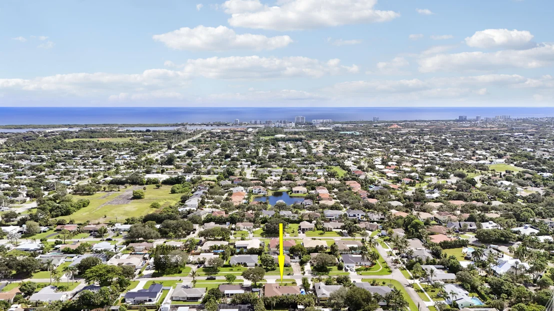 Photo of 19823 Hibiscus Drive