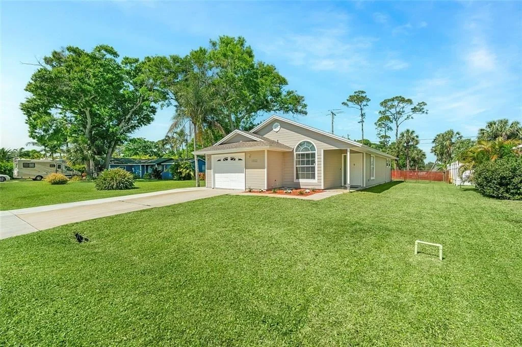Photo of 2946 1st Lane