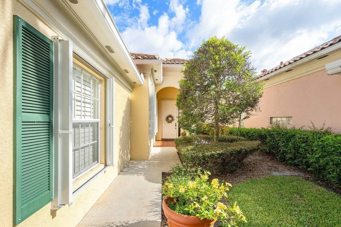 Photo of 4775 Lakeland Drive