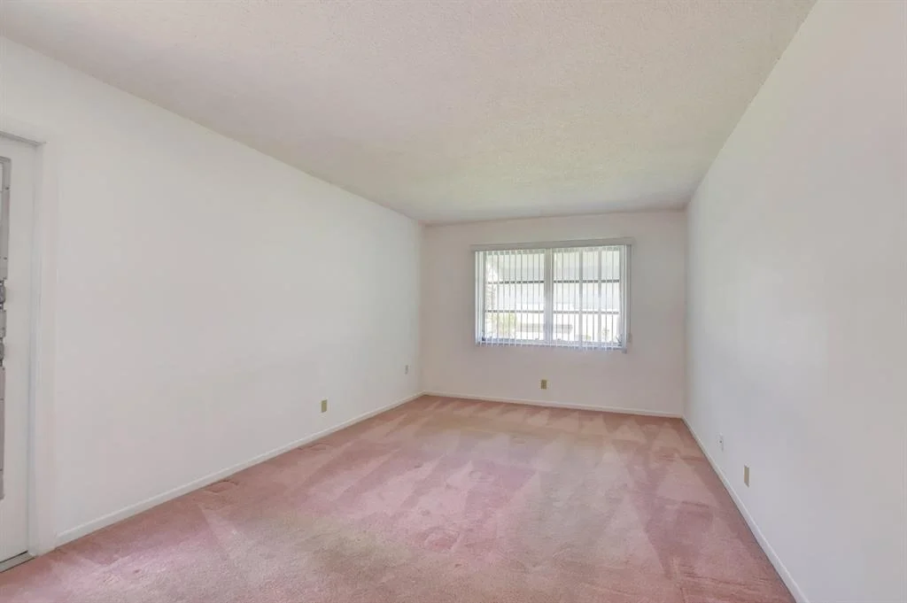 Photo of Unit D at 1160 Circle Drive