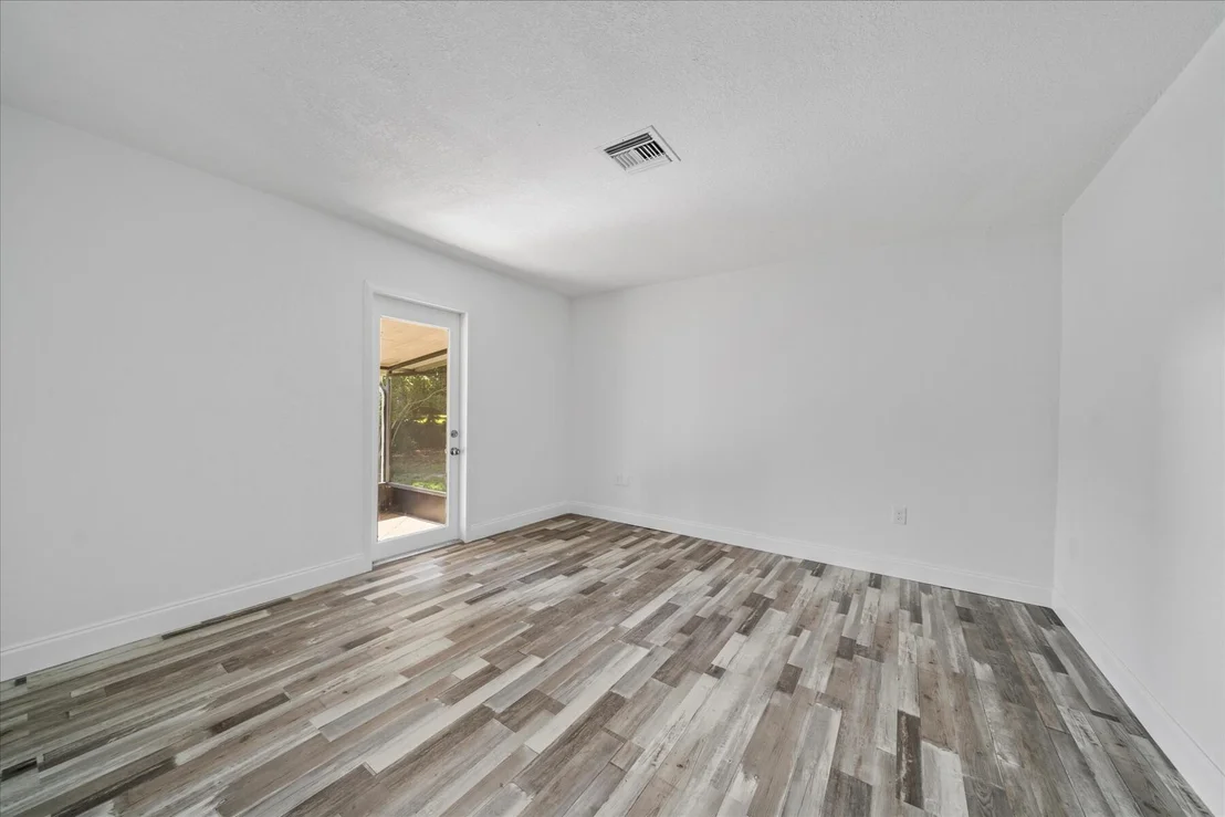 Photo of 825 2nd Street