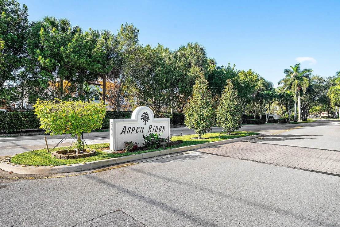 Photo of 5665 Aspen Ridge Circle
