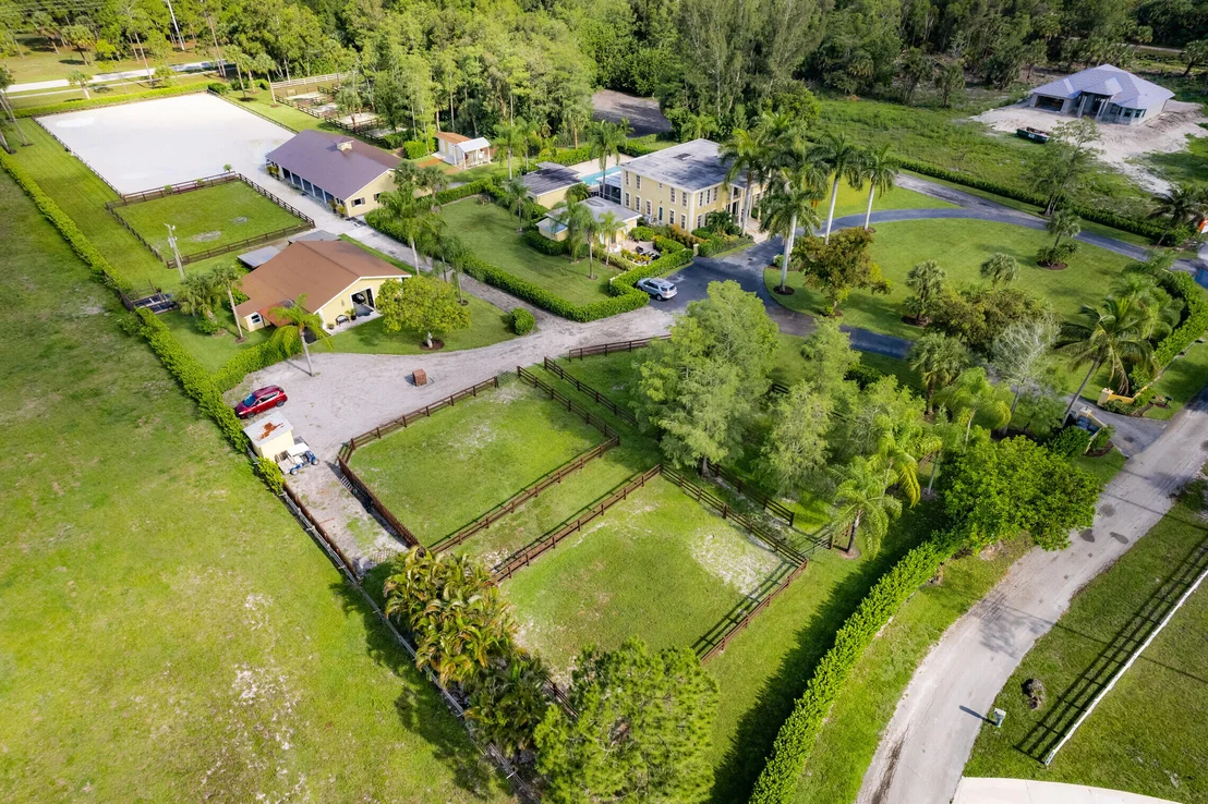 Photo of 905 Gallop Drive
