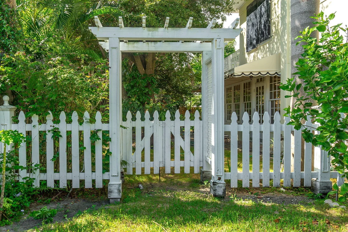 Photo of 210 BELMONTE Road