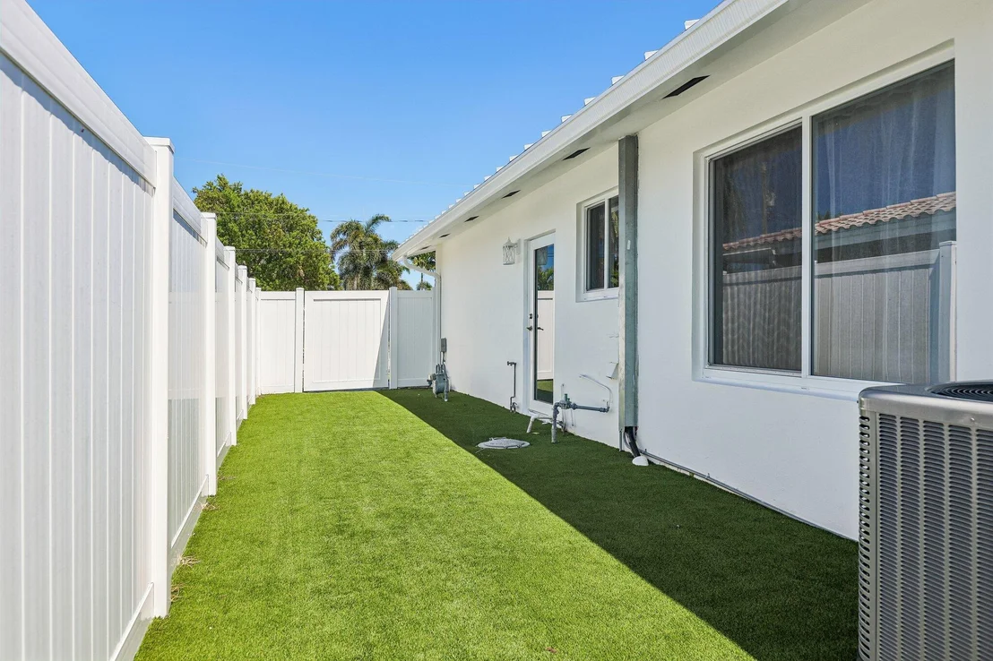 Photo of 511 SE 9TH Avenue