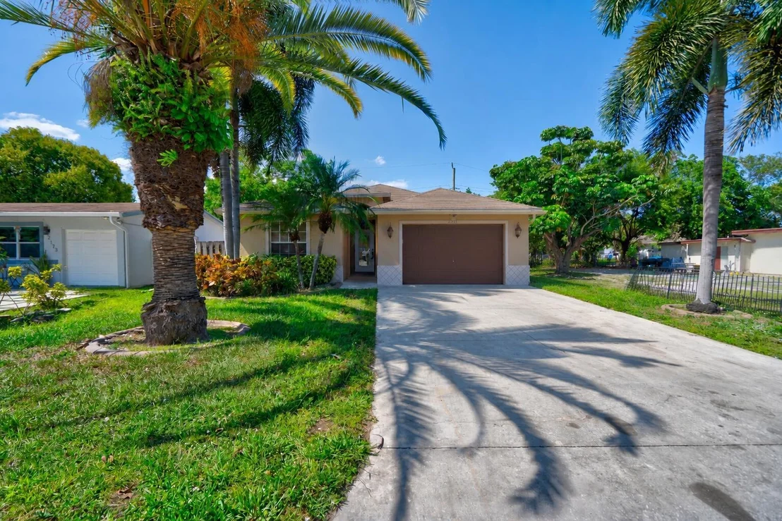 Photo of 2241 NW 3RD Street