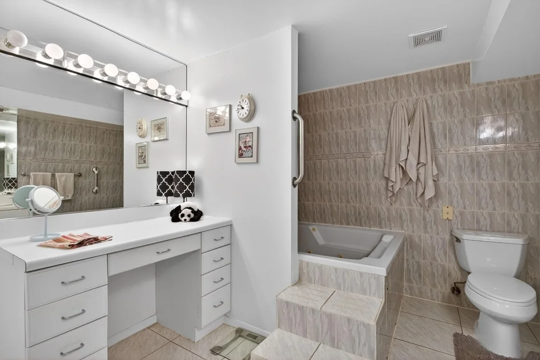 Photo of 1432 SE 2nd Street SE