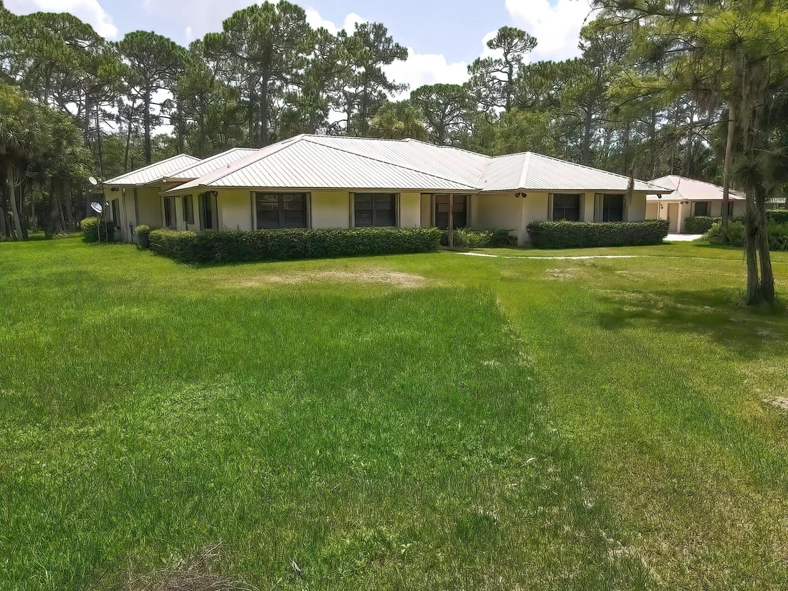 Photo of 2370 Deer Run Boulevard