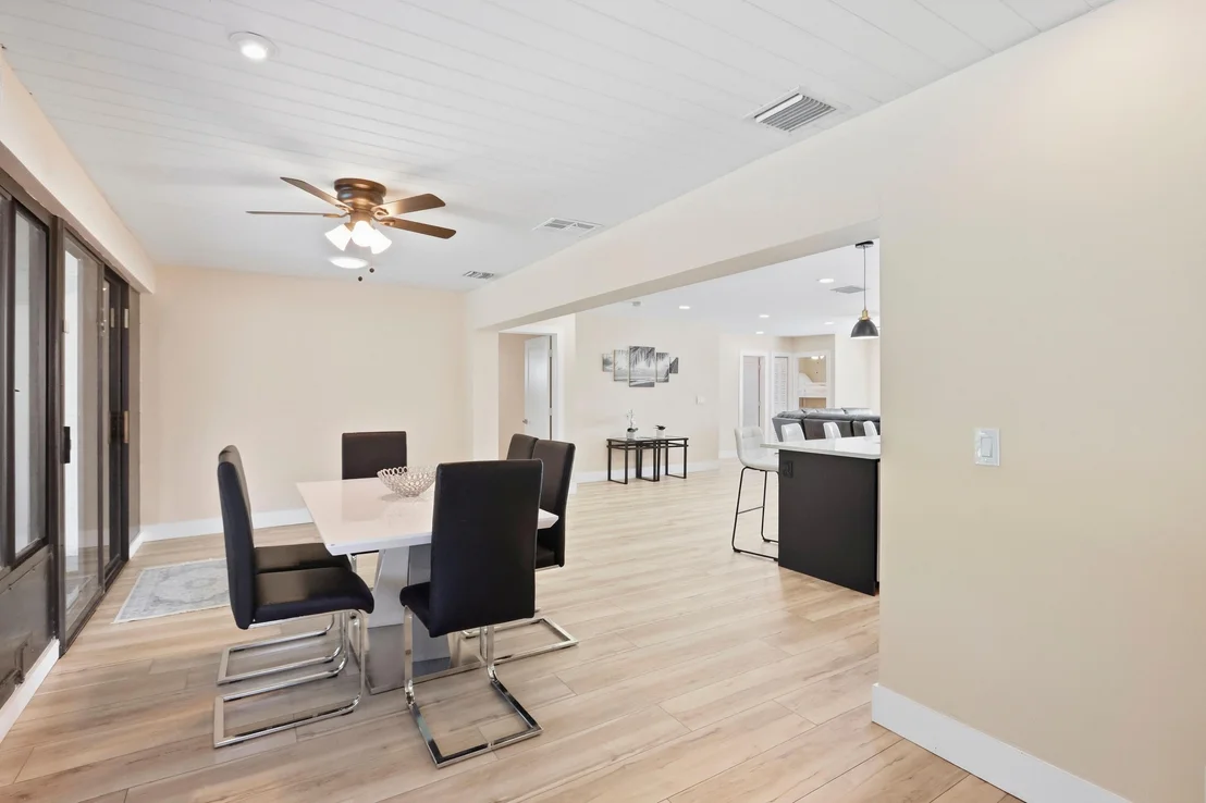 Photo of 6880 KINGSTON Drive