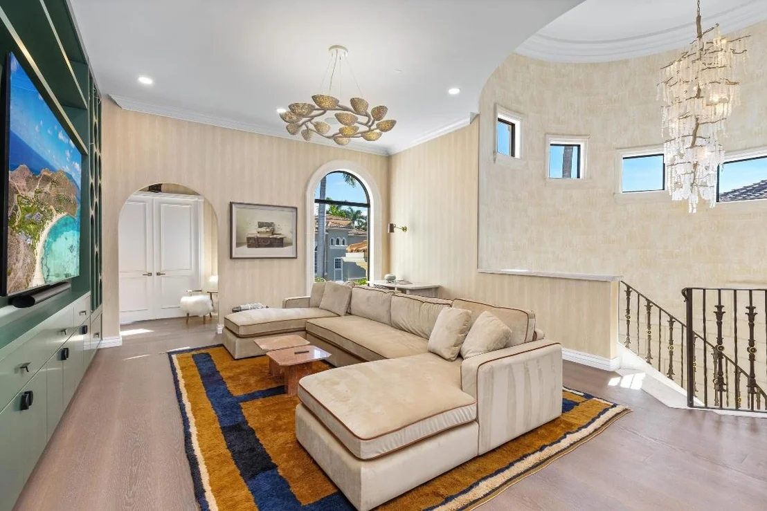 Photo of 422 Addison Park Lane
