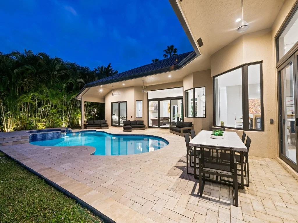 Photo of 2583 Mayfair Lane