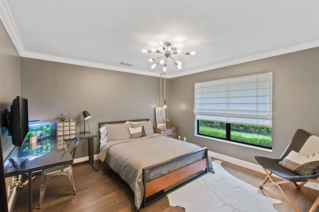 Photo of 4376 Pine Tree Drive