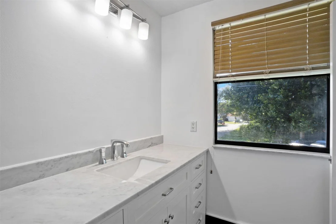 Photo of 2545 Kerry Drive