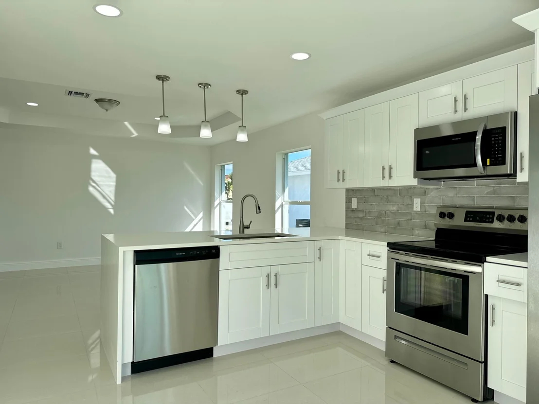 Photo of 4930 Biscayne Drive