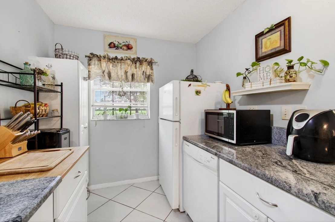 Photo of Unit B at 5050 Nesting Way