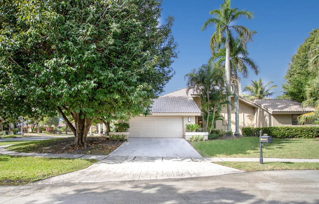 Photo of 4905 Oxford Circle