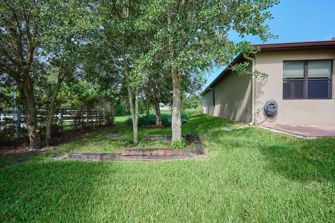Photo of 1785 Willows Square