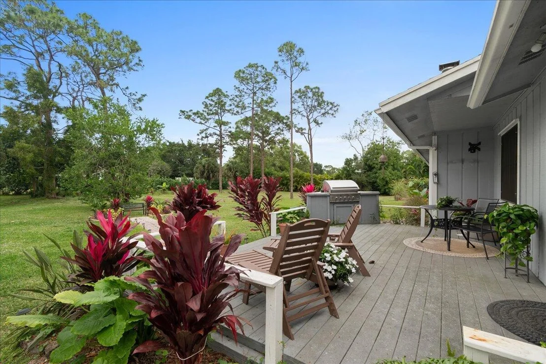 Photo of 12809 Sunset Boulevard