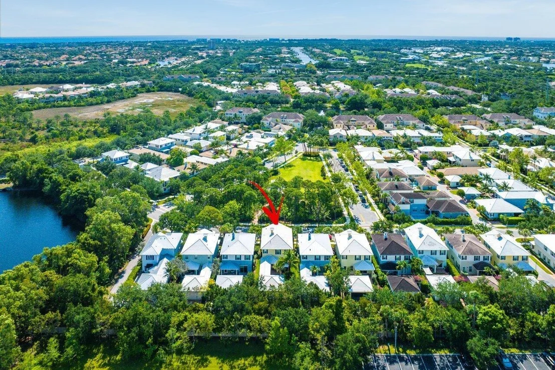 Photo of 124 W Bay Cedar Circle
