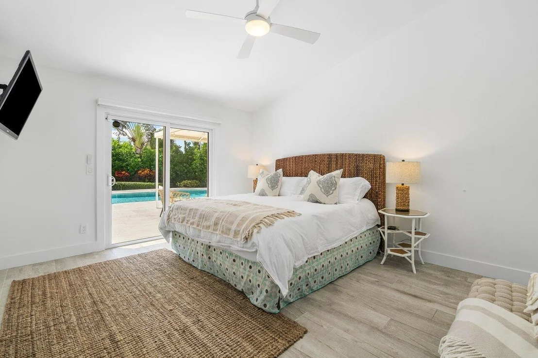 Photo of 415 Enfield Road