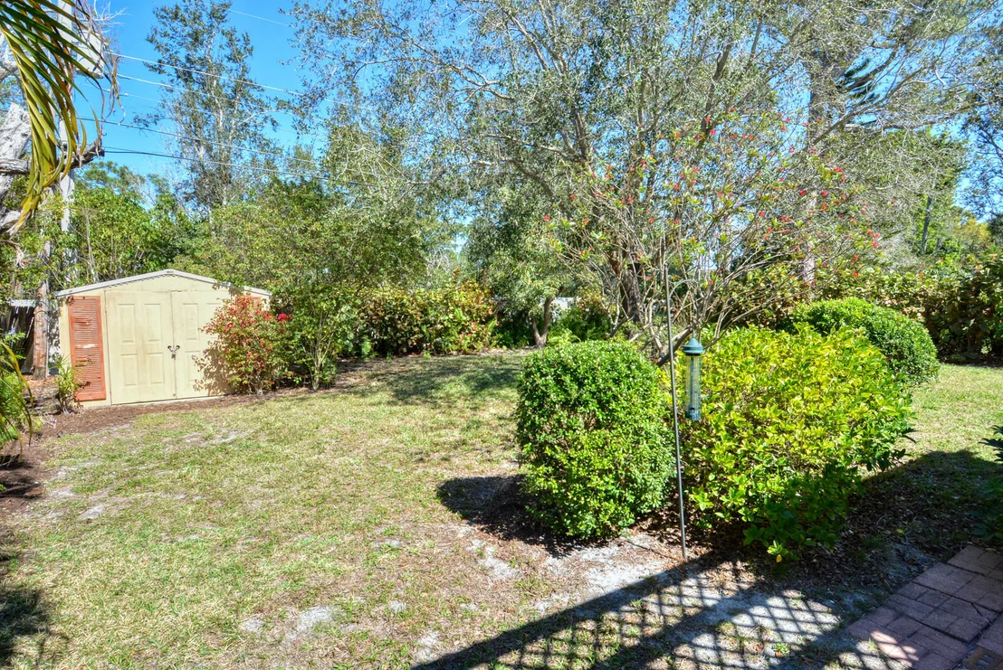 Photo of 2359 NW Sunset Boulevard