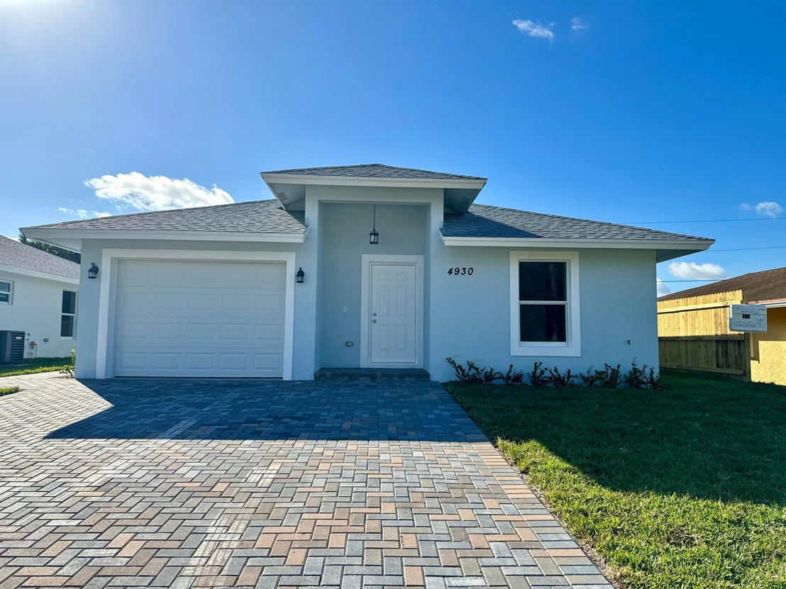 Photo of 4930 Biscayne Drive