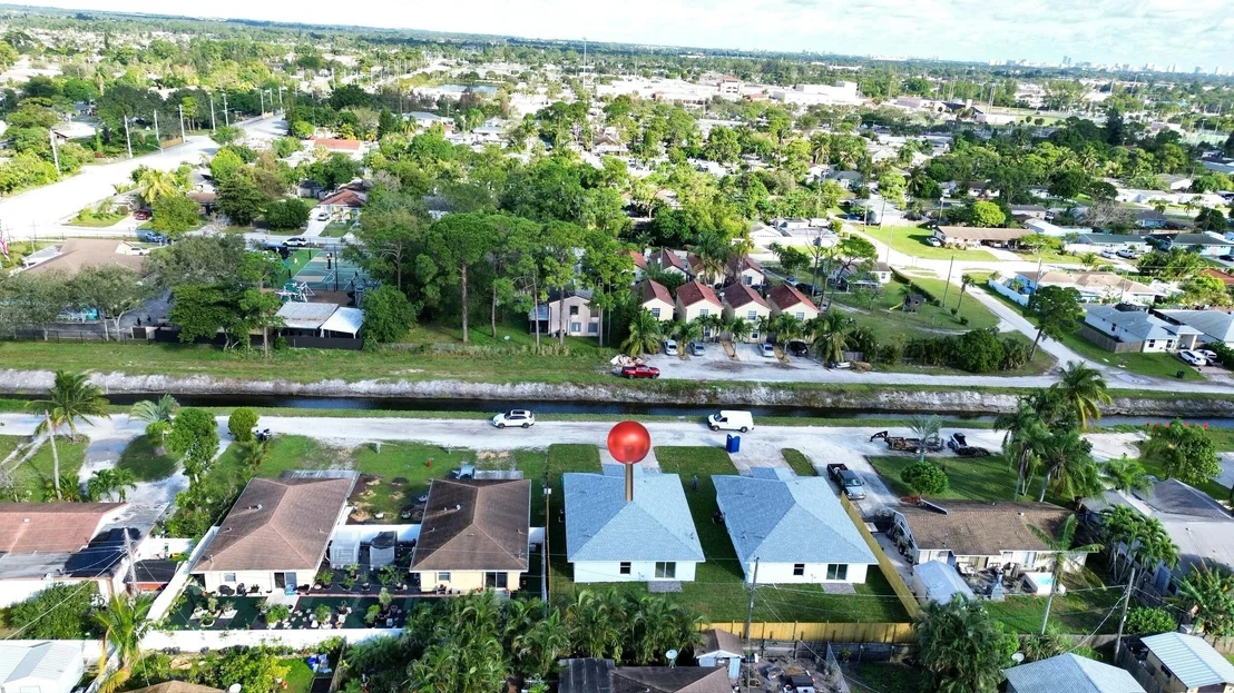 Photo of 4930 Biscayne Drive