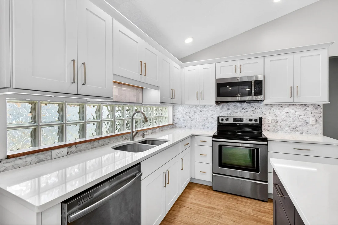 Photo of 1142 Canoe Point