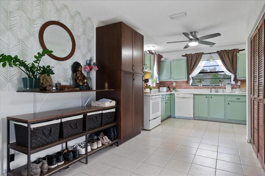 Photo of 12809 Sunset Boulevard