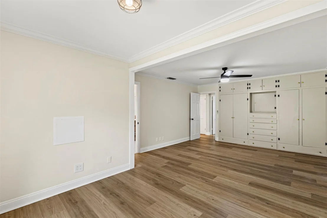 Photo of 333 SW Manor Drive