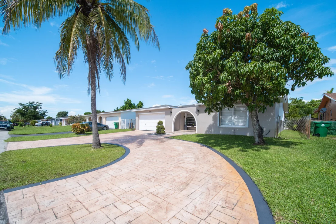 Photo of 8457 Sheraton Drive